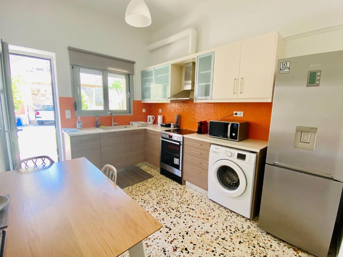 Golden Key Apartments Chrissi Akti Chania Exterior foto