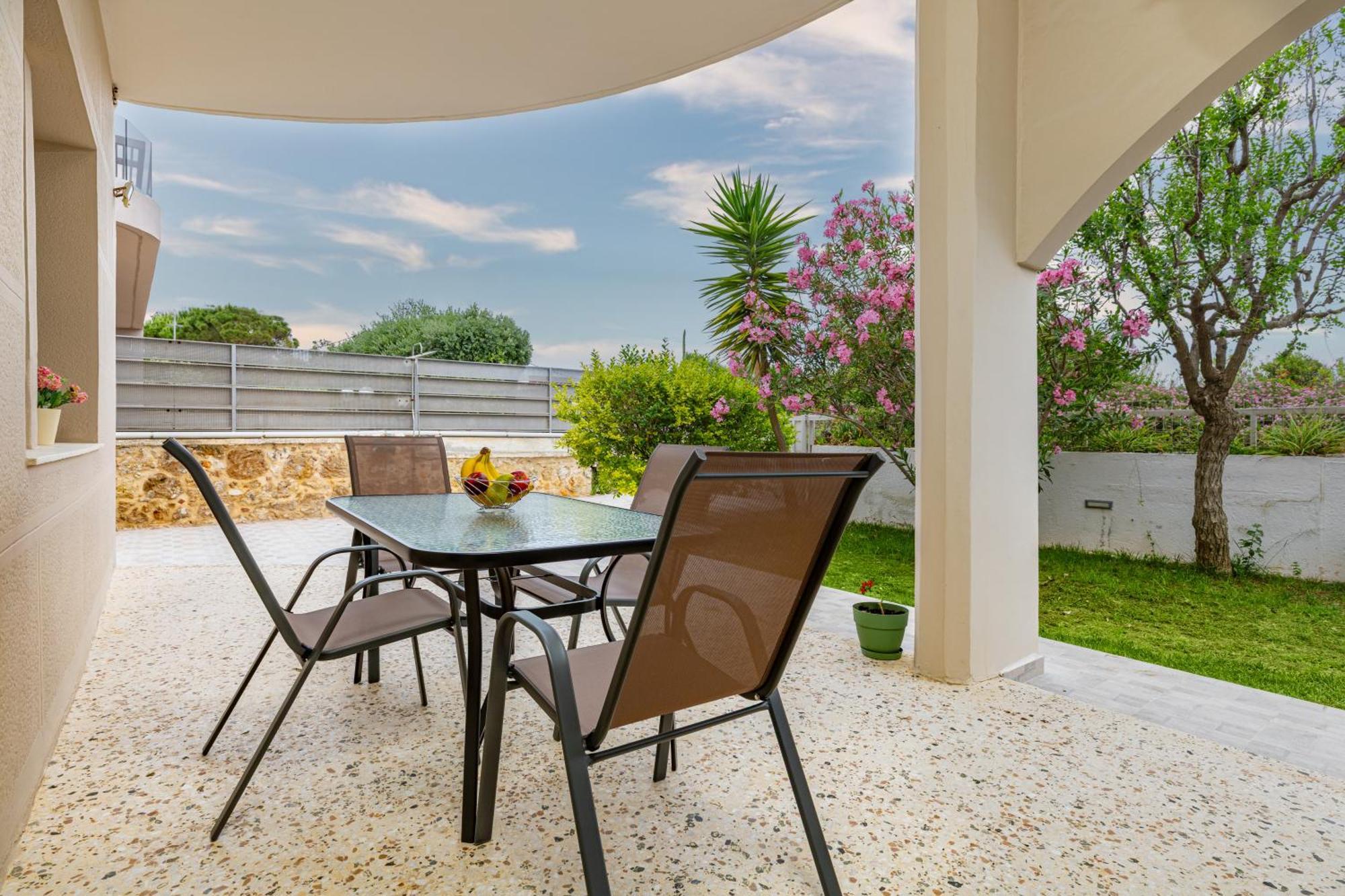 Golden Key Apartments Chrissi Akti Chania Exterior foto